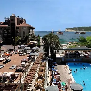 4* Szálloda Ambassador &