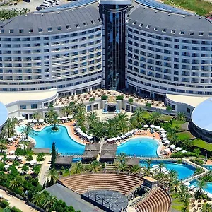 Royal Wings Resort